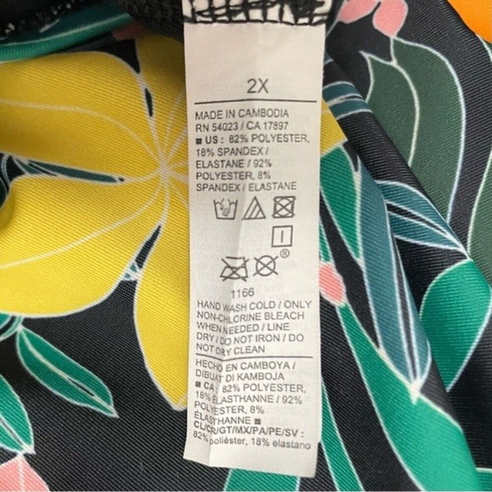 Old Navy Hibiscus Print Plus Size Halter Tie One Piece Swimsuit Plus Size 2X - Picture 10 of 12